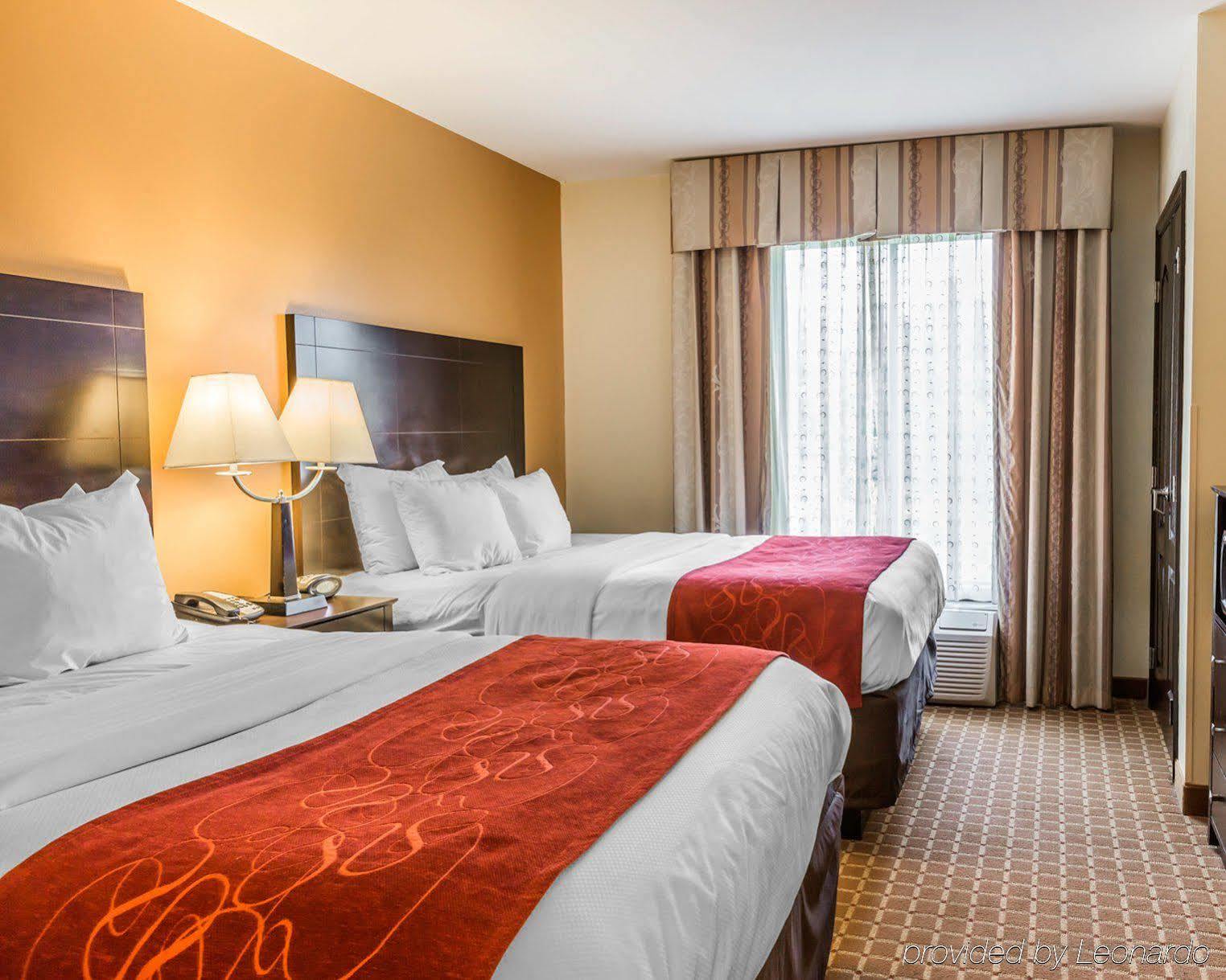 Comfort Suites Clinton Near Presbyterian College Eksteriør billede